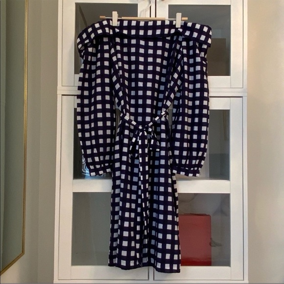 Banana Republic navy gingham off shoulder belted long sleeve dress - Picture 5 of 7